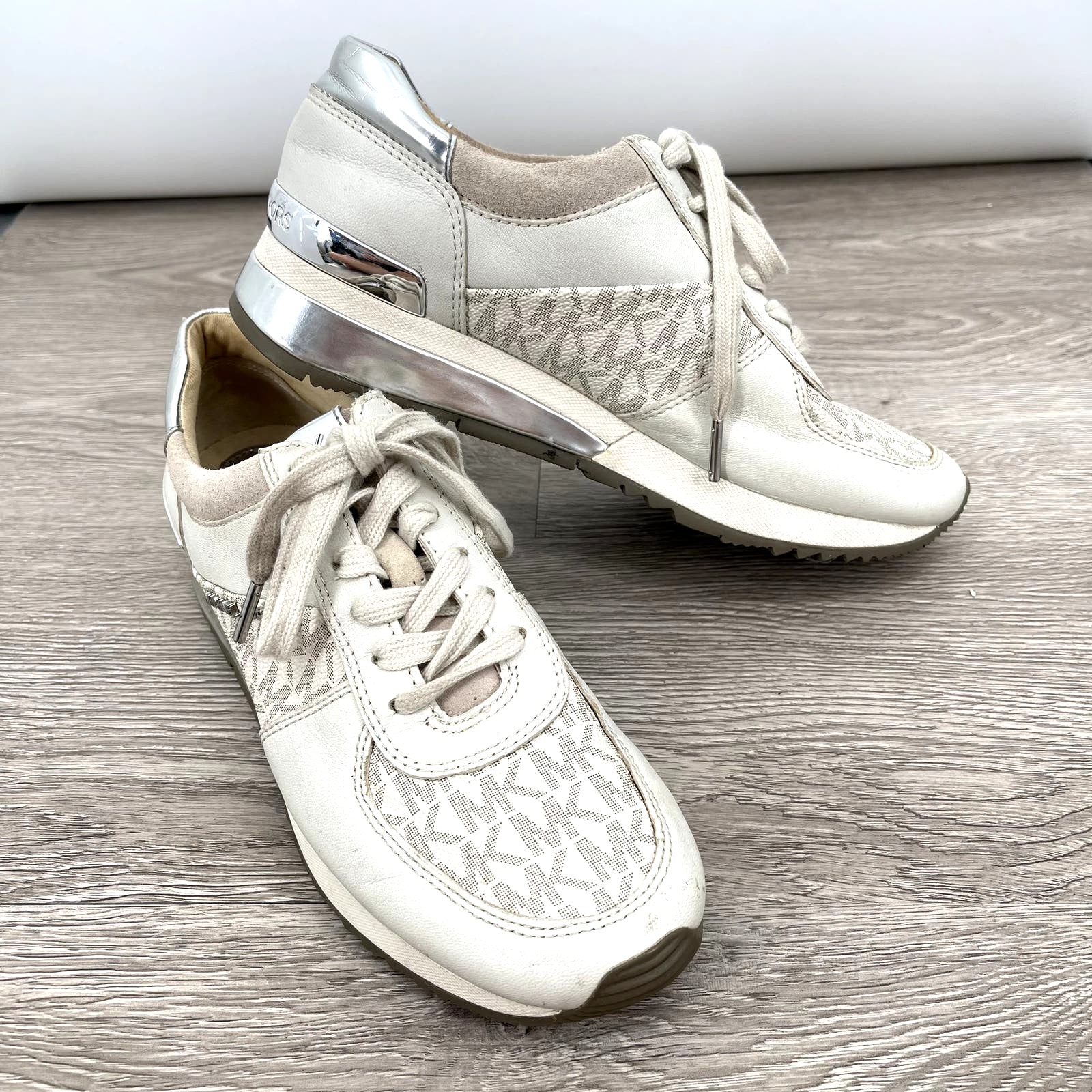 Michael Kors Womens Allie Monogram Lace Up Logo Fashion Sneakers Vanilla - Sz 7
